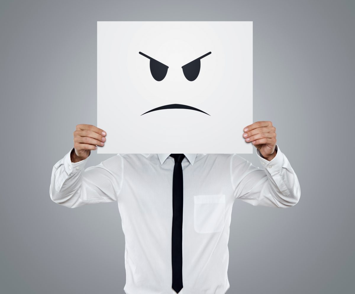 slideshow-6-steps-to-dealing-with-angry-customers